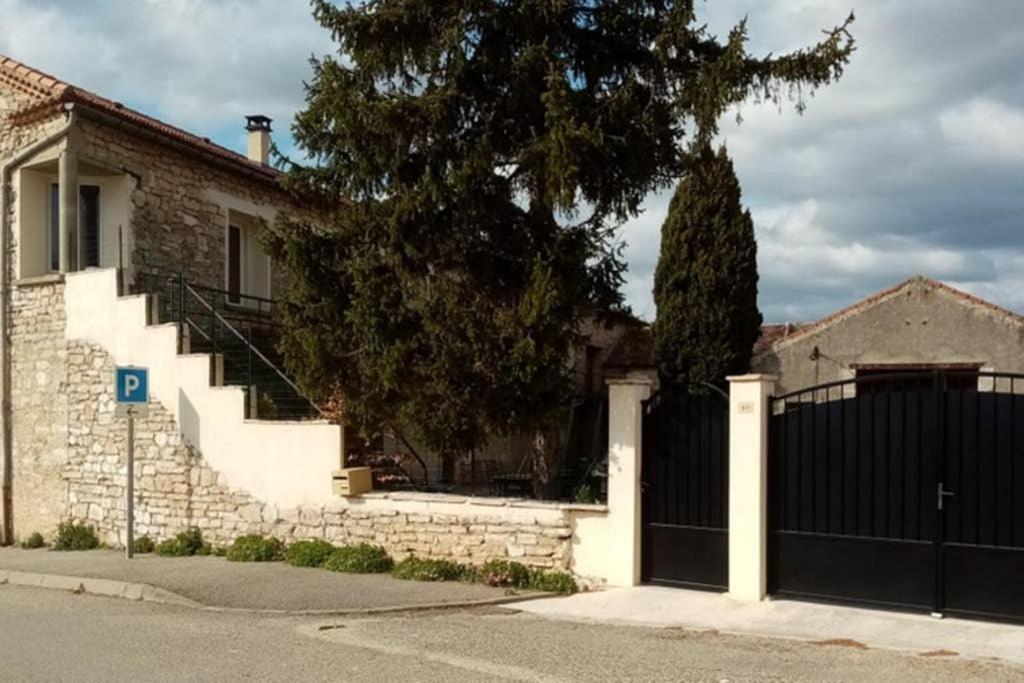 De L'aven Apartment